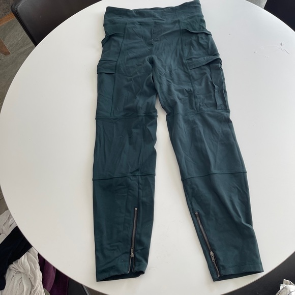 lululemon athletica Pants - Lululemon multi pocket pants size 6
